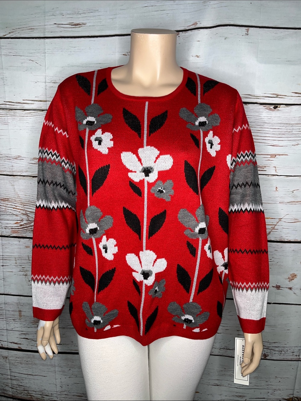 Alfred Dunner Woman NWT Size 3X Red - Gray & Black Floral Print Sweater Top